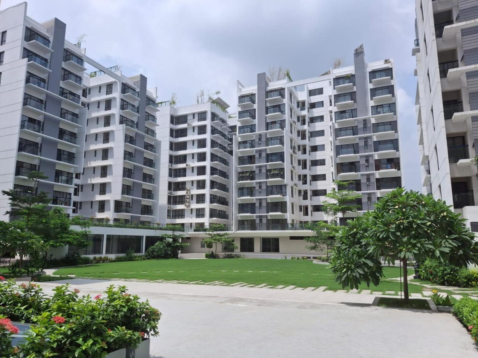 Elegant Secured Family Apartment With Open Space 达卡 外观 照片