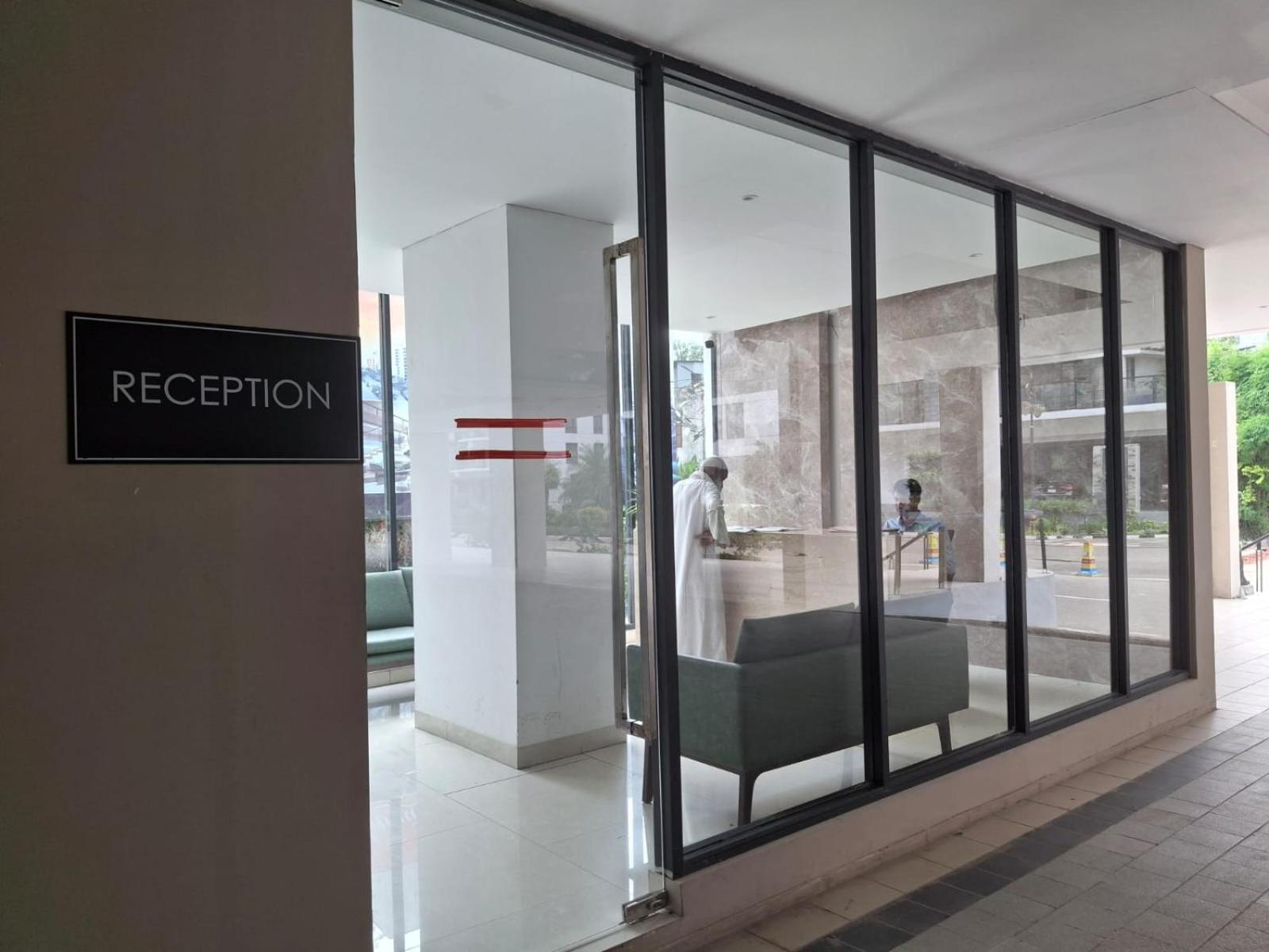 Elegant Secured Family Apartment With Open Space 达卡 外观 照片