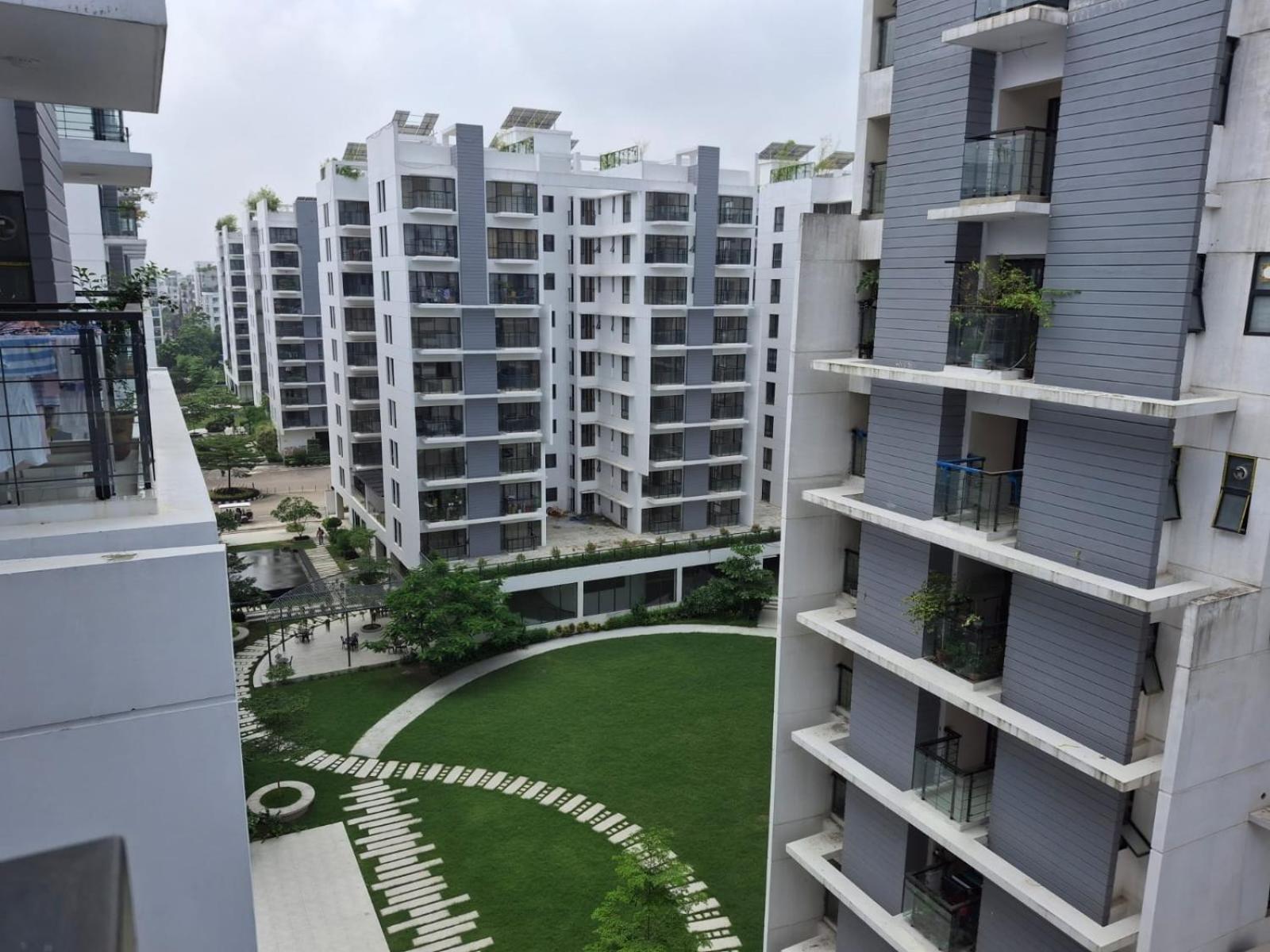 Elegant Secured Family Apartment With Open Space 达卡 外观 照片