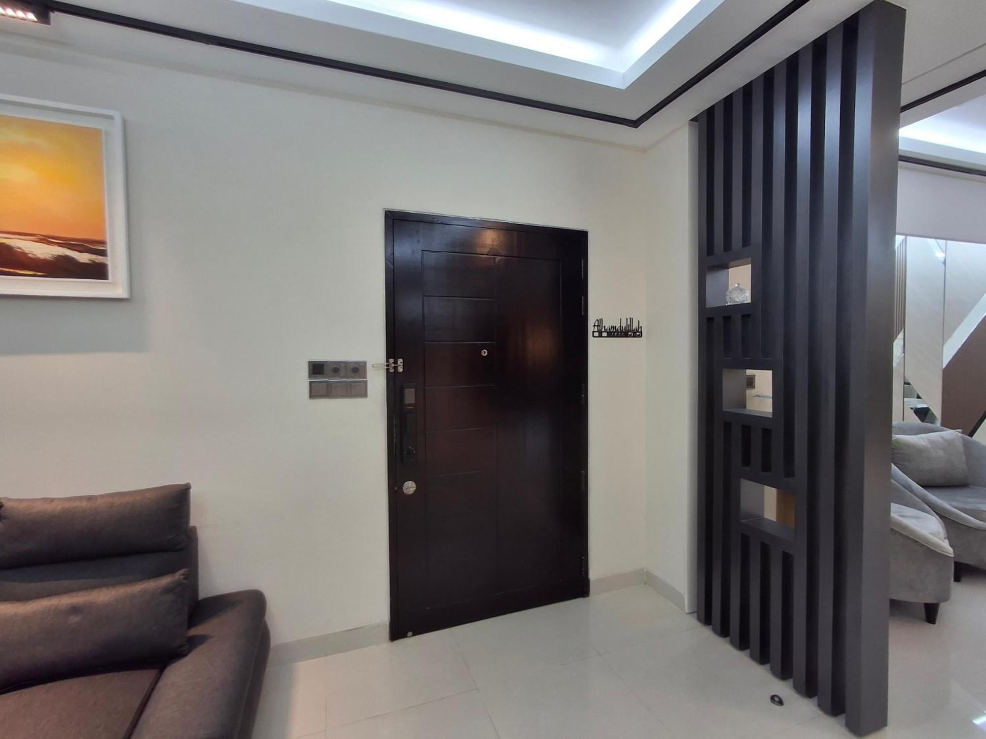 Elegant Secured Family Apartment With Open Space 达卡 外观 照片