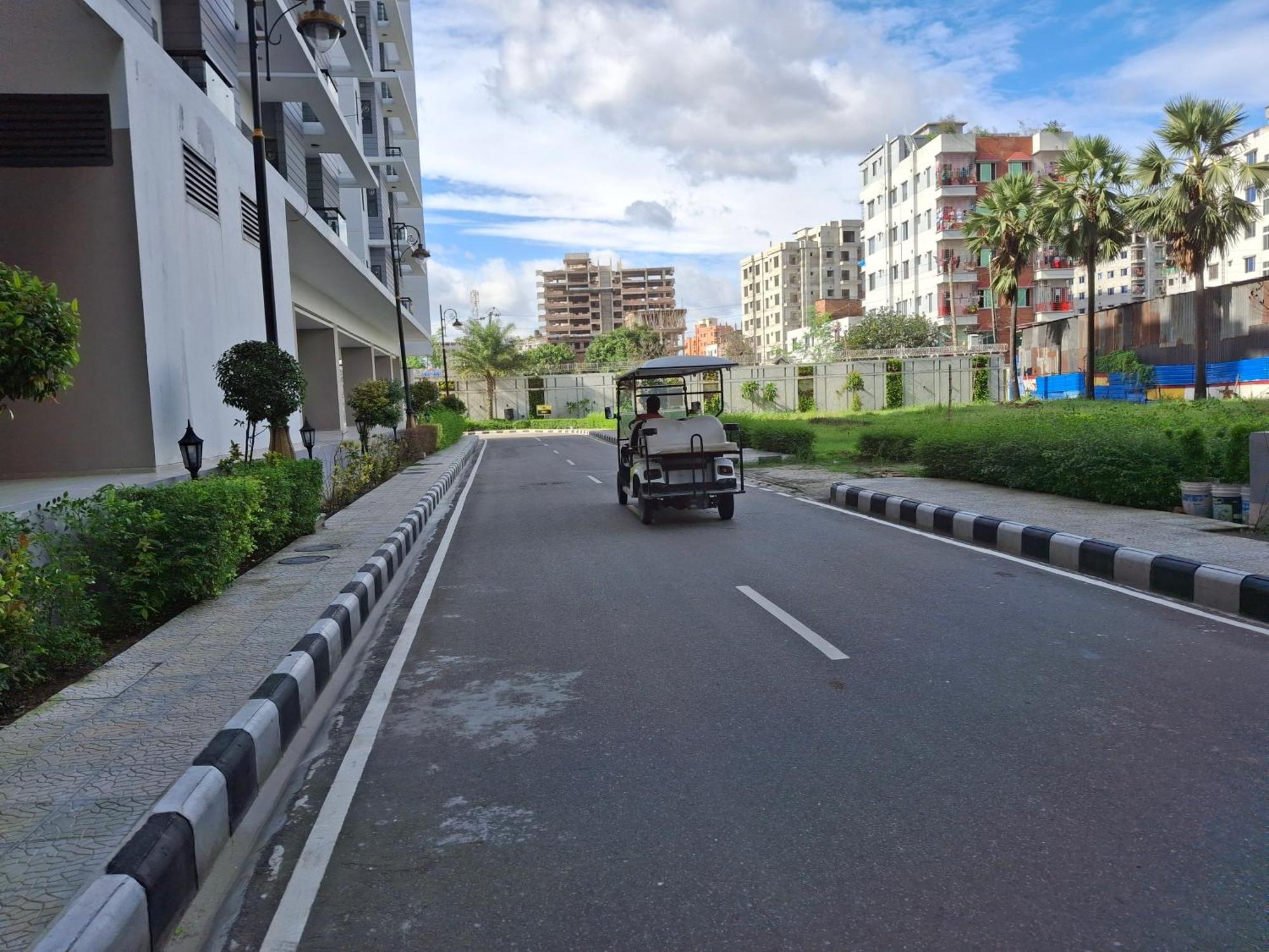 Elegant Secured Family Apartment With Open Space 达卡 外观 照片