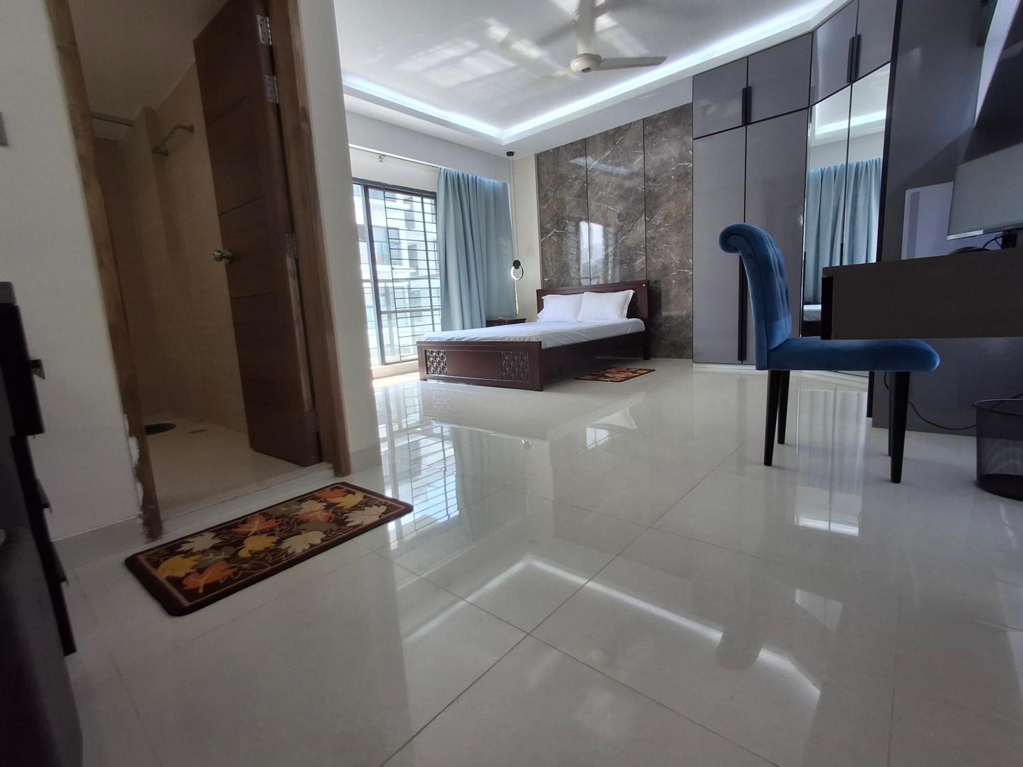 Elegant Secured Family Apartment With Open Space 达卡 外观 照片